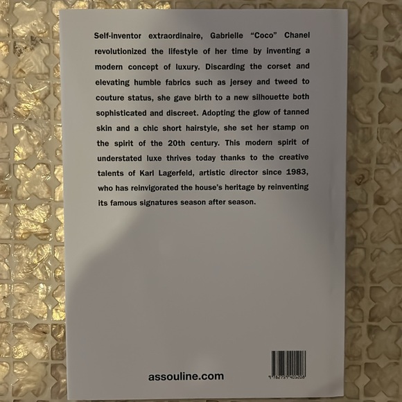 CHANEL SET OF 3 BOOKS BY ASSOULINE - Picture 13 of 17